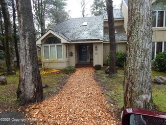 841 Crest Pines Ln, Pocono Pines, PA 18350