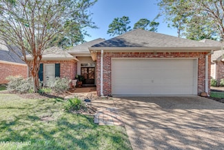 761 Versailles Dr, Ridgeland, MS 39157