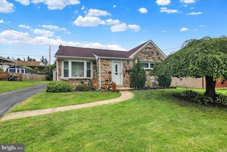 2008 Cullum Dr, Reading, PA 19601