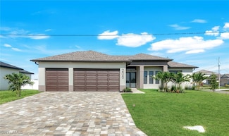 208 SW 29th Ave, Cape Coral, FL 33991