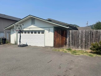 470 Wildwood Ave, Rio Dell, CA 95562