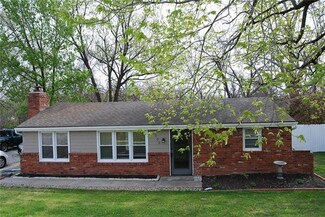 6505 River Rd, Pleasant Valley, MO 64068