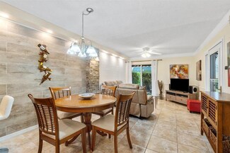606 Waterside Dr, Hypoluxo, FL 33462