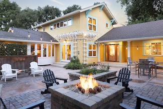 1006 Sunset Dr, Pacific Grove, CA 93950