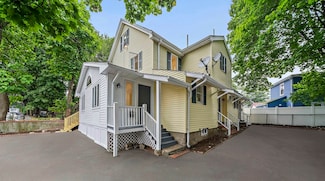 4 Post Ln, Dedham, MA 02026
