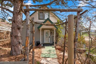 224 Howard St, Tekoa, WA 99033