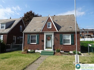 851 Media St, Bethlehem, PA 18017