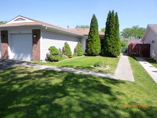 160 W Stevenson Dr, Glendale Heights, IL 60139