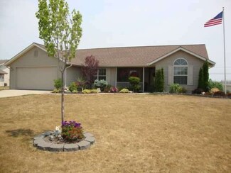 216 Meadow Rd, Archbold, OH 43502