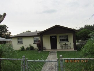 1303 Mayflower Dr, Lakeland, FL 33810