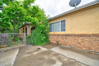 840 Griegos Rd NW, Albuquerque, NM 87107