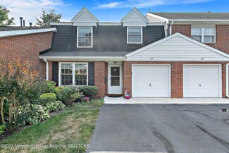27 Magnolia Dr, Spring Lake, NJ 07762