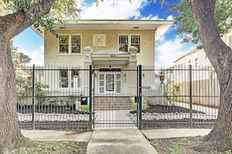 222 Marshall St, Houston, TX 77006