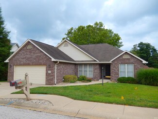 725 N Keystone Ct, Bloomington, IN 47408