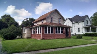 408 5th Ave, Grinnell, IA 50112