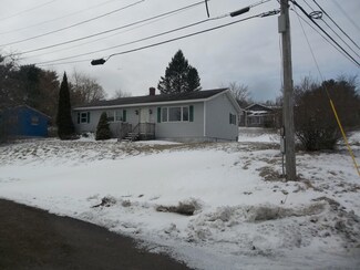 4 Spring St, Baileyville, ME 04694