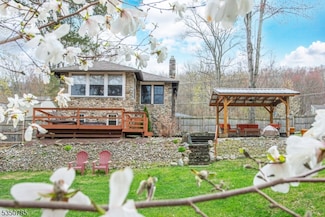 3 Park St, Belvidere, NJ 07823