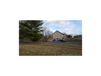 5742 S Us Highway 31, Scottsburg, IN 47170