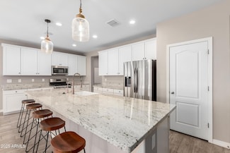 8515 W Peppertree Ln, Glendale, AZ 85305