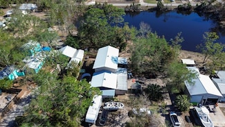 8 8th St E, Steinhatchee, FL 32359