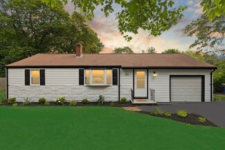 356 S Main St, Sharon, MA 02067