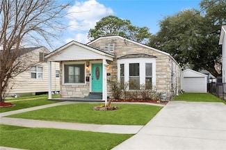 15 Labarre Place, New Orleans, LA 70121