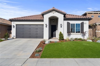 569 MacLure Ave, Madera, CA 93636