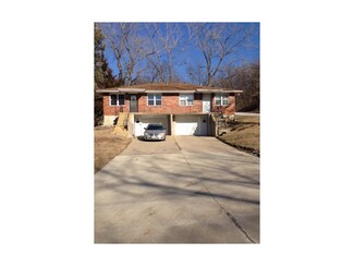413 S Sugar Creek Blvd, Sugar Creek, MO 64054
