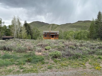 201 Alturas Dr, Hailey, ID 83333