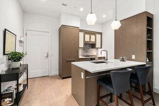 100 Lovejoy Wharf Unit 12P, Boston, MA 02114