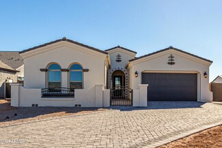 2547 E Virginia Cir, Mesa, AZ 85213