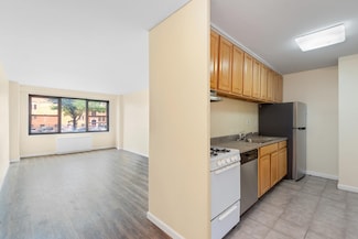 225 St Pauls Ave Unit 1S, Jersey City, NJ 07306