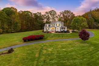 20350 Lizmarye Ln, Abingdon, VA 24211