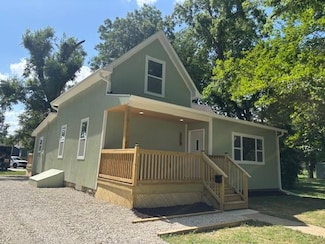 316 S Oak St, Ottawa, KS 66067