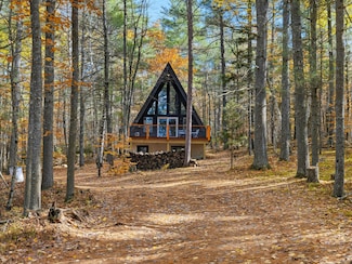 23 Red Fox Dr, Jay, NY 12941