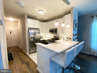 1 Heron Ct, Delanco, NJ 08075