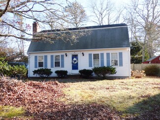 29 Sheffield Rd, West Yarmouth, MA 02673