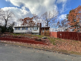86 Comet Rd, Methuen, MA 01844