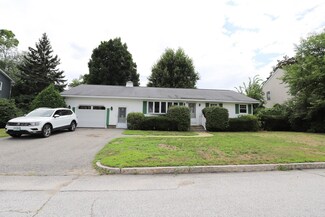 214 Blucher St, Manchester, NH 03102