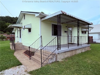 230 2nd Ave, Ripley, WV 25271