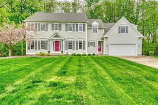 471 Sandystone Cir, Webster, NY 14580