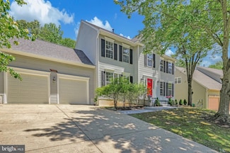 7406 Ben Dr, Oxon Hill, MD 20745