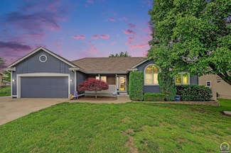 2721 SW Herefordshire Rd, Topeka, KS 66614