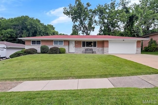 915 Deandell Ave, Saint Louis, MO 63135
