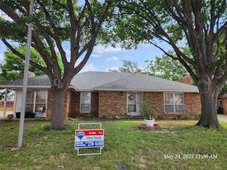 2319 Lido Ln, Arlington, TX 76015