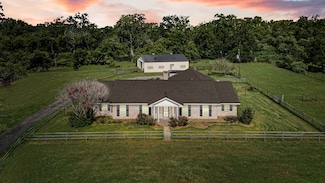 613 Baker Rd, Rosenberg, TX 77471