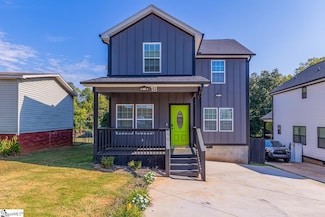 18 Blackwood St, Greenville, SC 29611