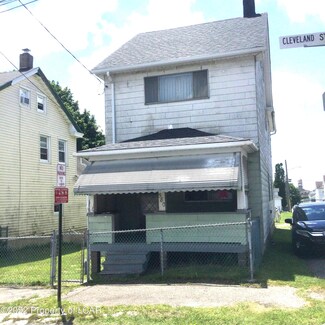 580 Cleveland St, Hazleton, PA 18201