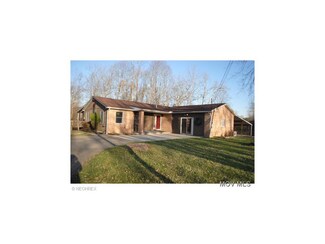 73 Mill Stream Rd, Elizabeth, WV 26143