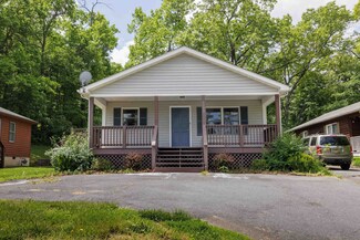 1108 Reservoir St, Waynesboro, VA 22980